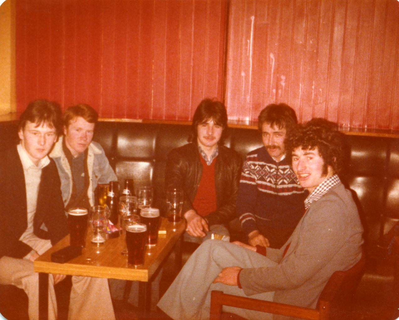 Drinkers in the Cherry Tre.jpg